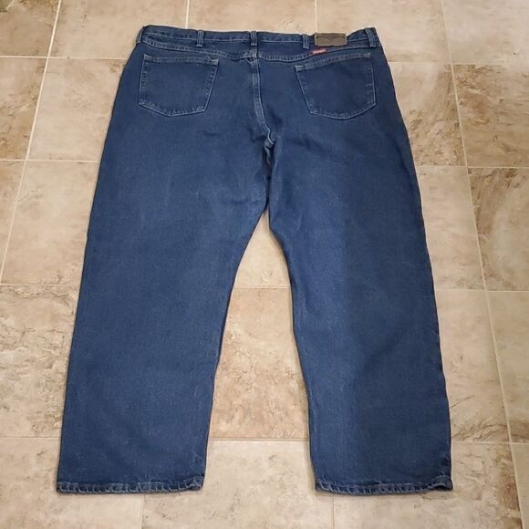 Men's Wrangler relaxed medium wash jeans - Picture 6 of 7